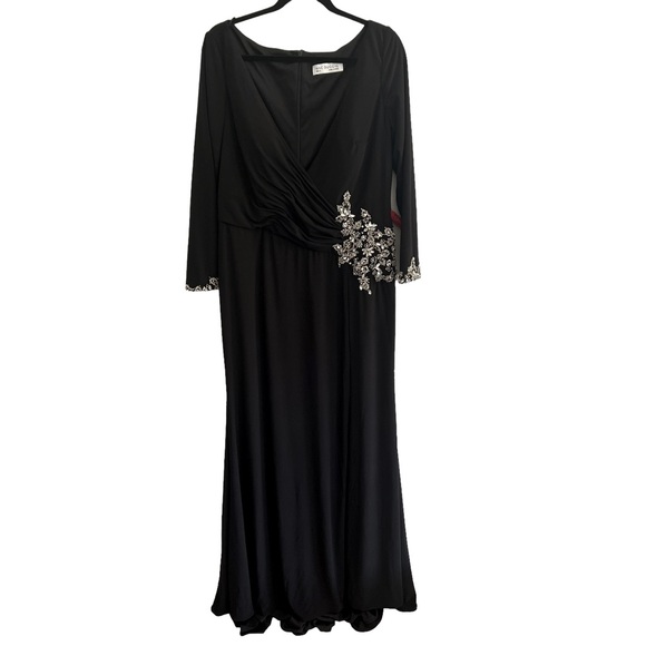 Mac Duggal Embellished Faux Wrap Jersey Black Gown size 14 NEW - Picture 4 of 9